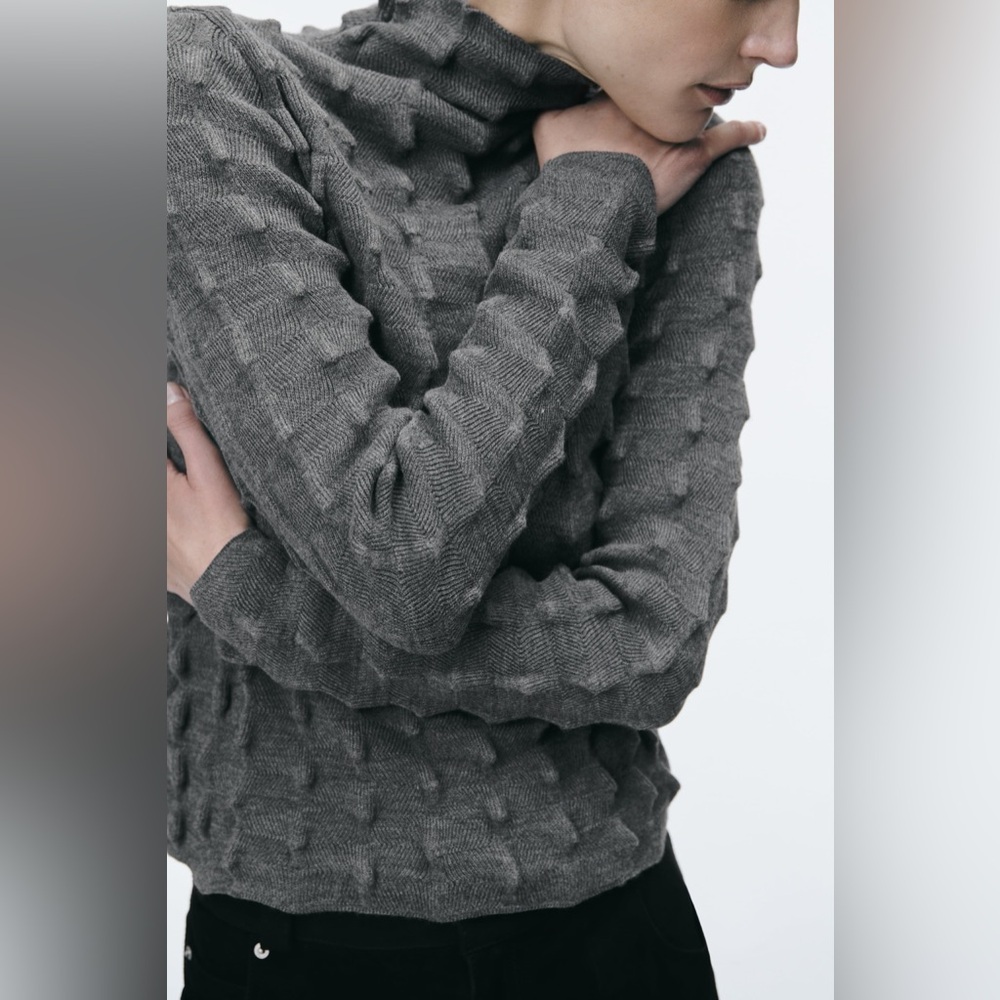 👉🏼LIKE NEW👈🏼 Zara Pullover Gray Turtleneck Textured Knit Long Sleeves Size Md